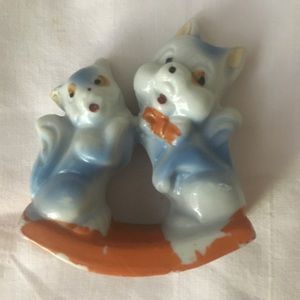 Vintage Japan Porcelain Cats Kitties Figurine